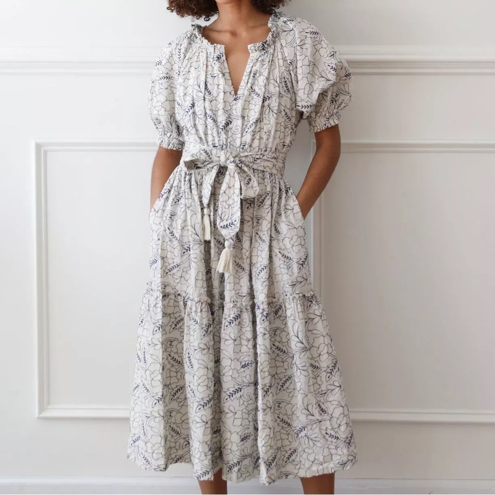 Mille Elegant Blue and Ivory Embroidered Floral Dress Size XS (EUC)